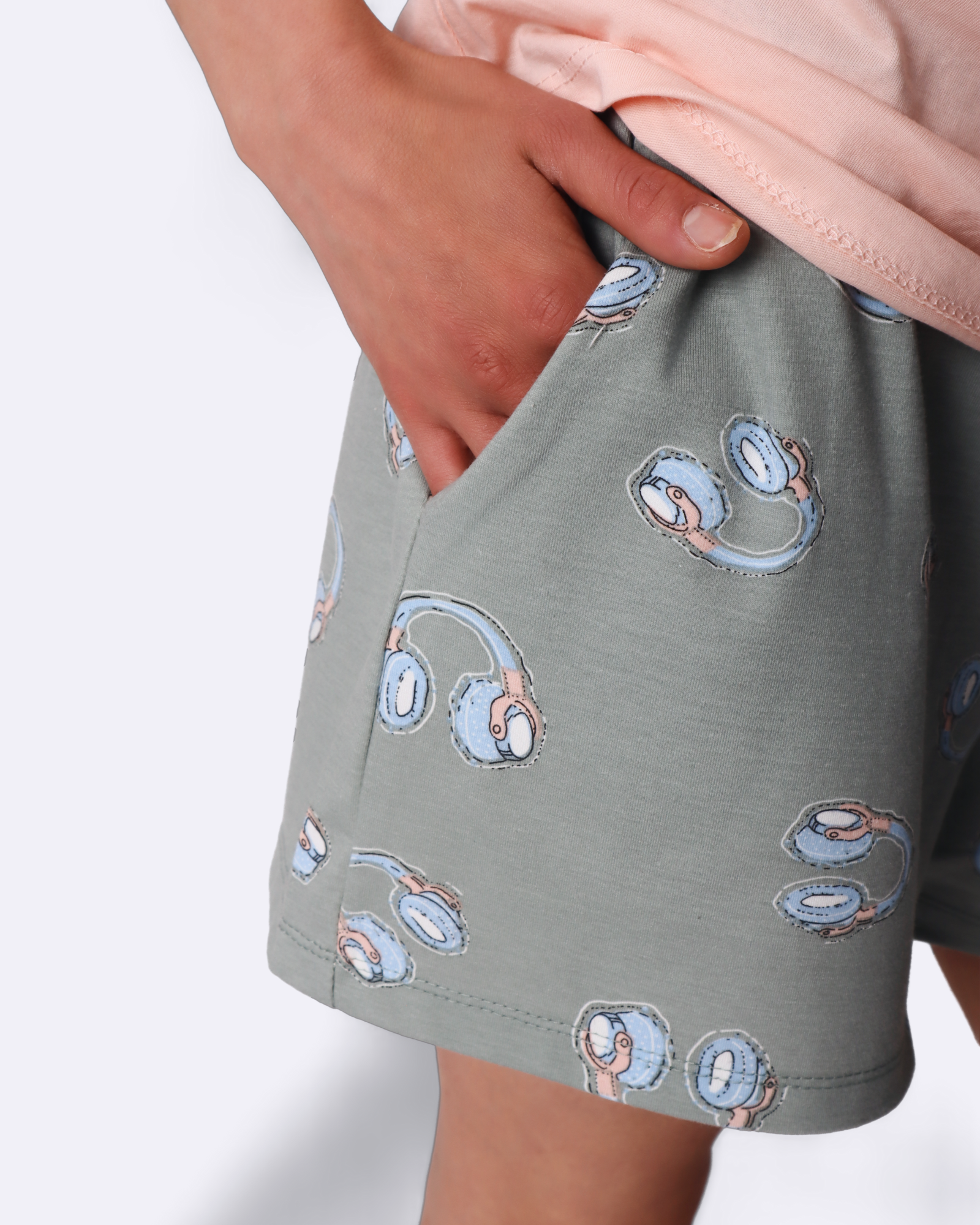 Musiikkiaiheiset lyhyet pyjamat