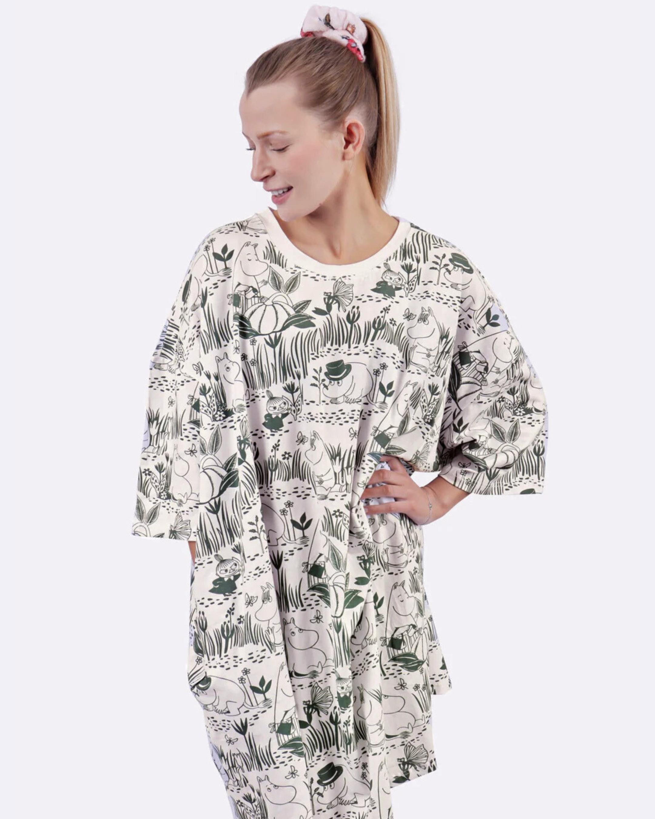 Mumin Garden Cozee Tee